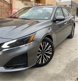 نيسان ألتيما